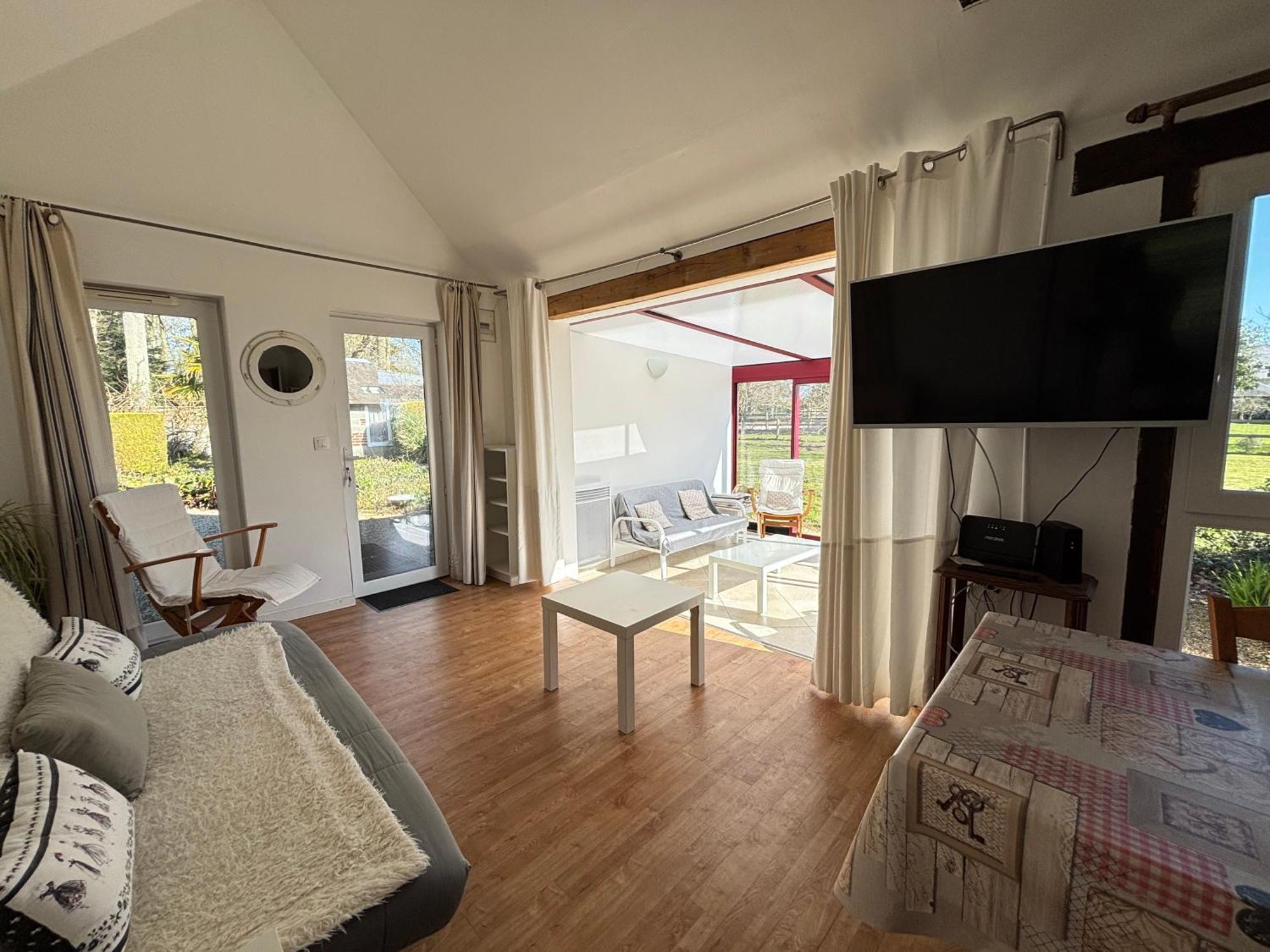 Maison De Campagne Lumineuse Spacieuse Dans Impasse Au Calme A Proximite D'Un Chateau Deux Verandas Grand Jardin Cabane Pour Velos, Pres Port En Bessin Et Bayeux, Proche Plages Du Debarquement Commes 外观 照片