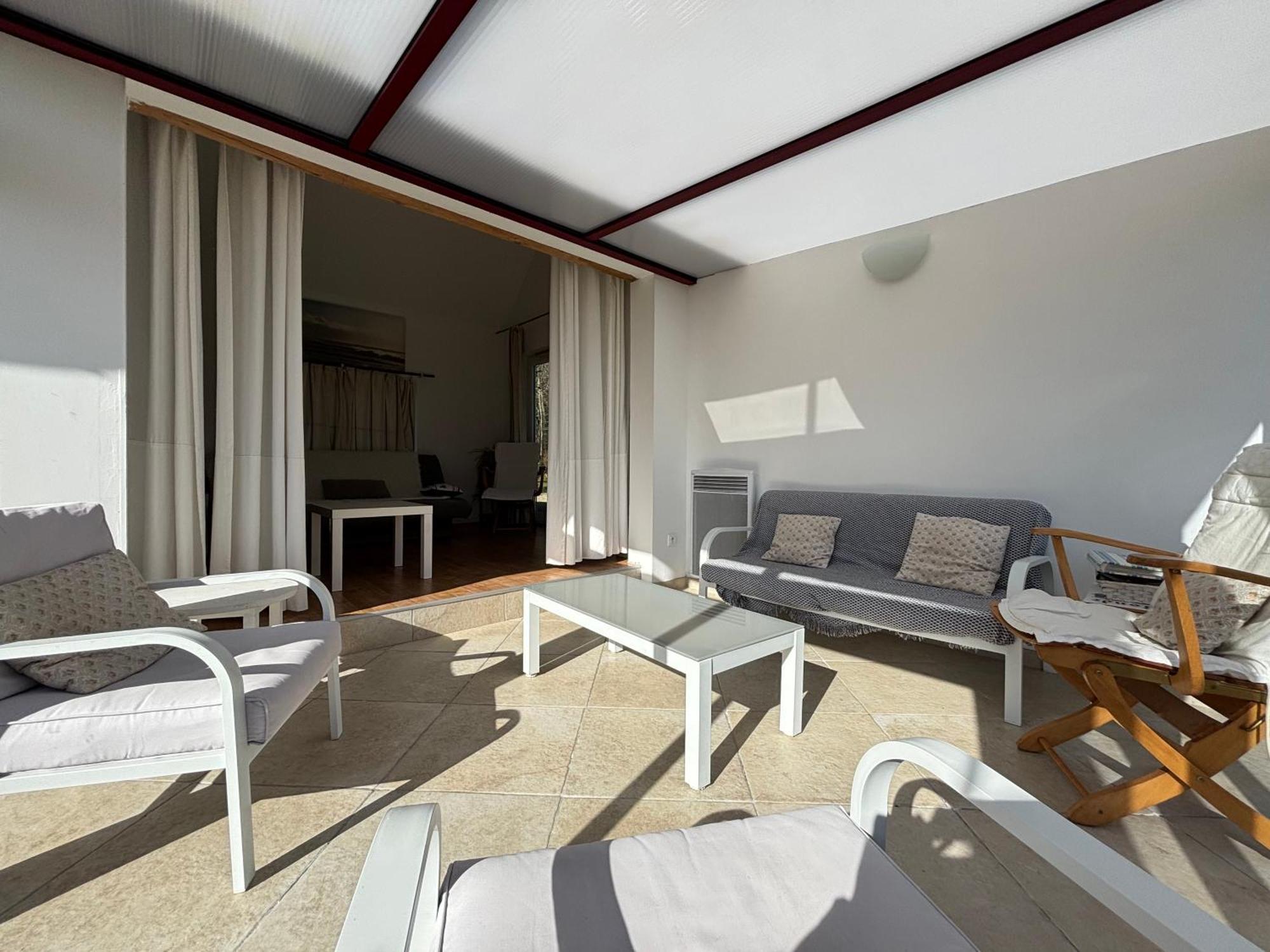 Maison De Campagne Lumineuse Spacieuse Dans Impasse Au Calme A Proximite D'Un Chateau Deux Verandas Grand Jardin Cabane Pour Velos, Pres Port En Bessin Et Bayeux, Proche Plages Du Debarquement Commes 外观 照片